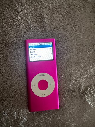 iPod Nano 4ª Gen Rosa 4GB + Accesorios