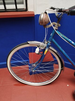 Bicicleta da passeggio blu