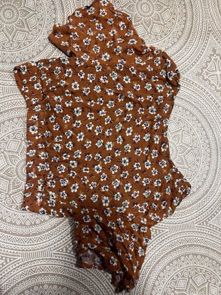 Pull&Bear Top Flores Marrón Talla S