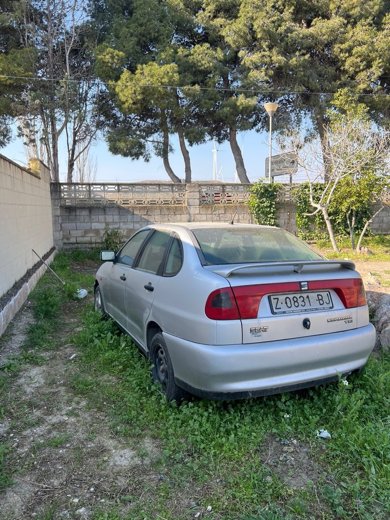 SEAT Cordoba 2000 - foto 1