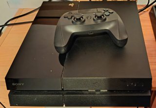 PlayStation 4 + 1 mando