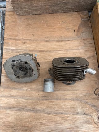 Cilindro Peugeot BB con bujía KLG