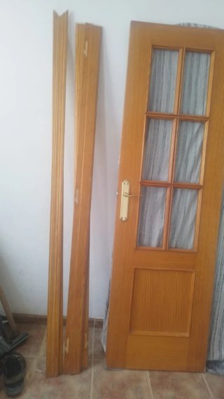 Puerta doble madera con cristales