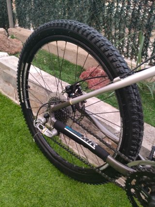 Bicicleta MTB B'Twin Rockrider 8.1 2014