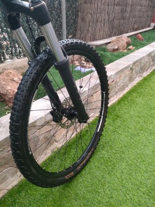 Bicicleta MTB B'Twin Rockrider 8.1 2014