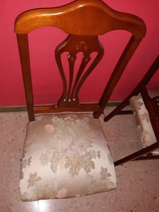 Juego 4 Sillas Clásicas Comedor Madera Tapizadas