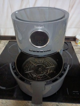 Freidora de aire Tefal gris