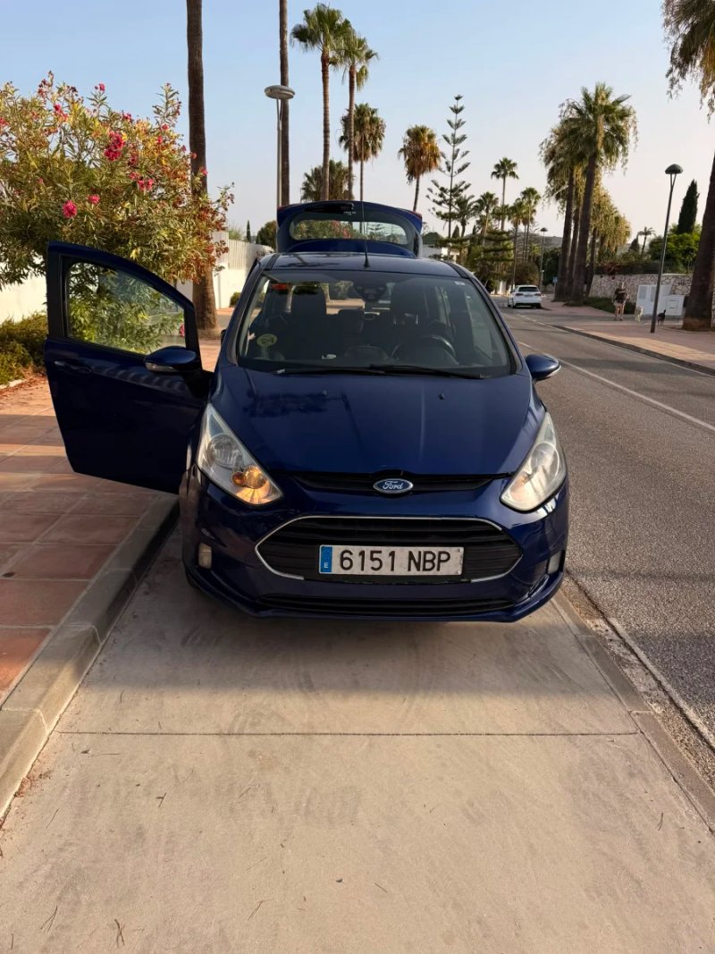 Ford B-MAX 2014 - foto 1