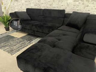 Sofá-rinconera en negro terciopelo