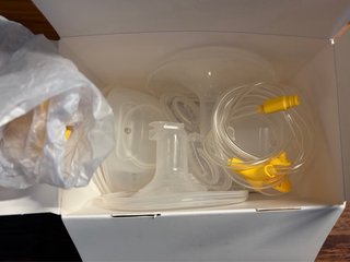 MEDELA Sacaleches hands-free + copas y accesorios