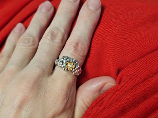 Anillo Pandora 14k Oro y dos Diamantes.