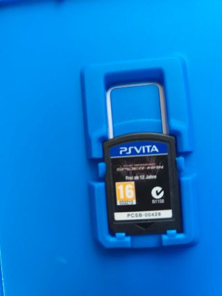 Lote PS Vita: FIFA 13 + Spider-Man + WRC 3 caja