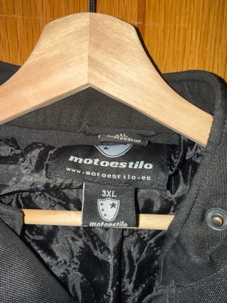 Cazadora de cordura, moto de mujer.