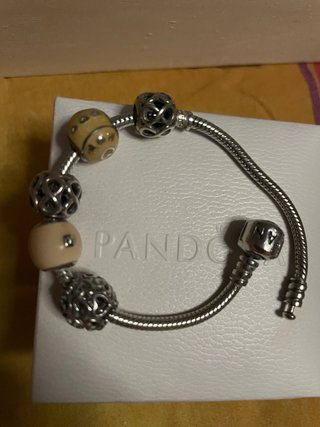Bracciale Pandora con charm originali