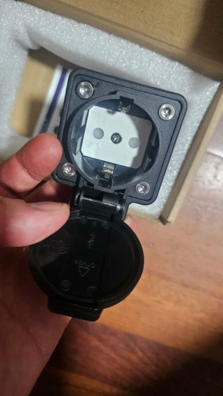 Adaptador V2L MG4 Tipo 2 a Schuko 220V 16A