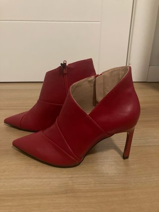 Botines Zara tacón fino talla 35