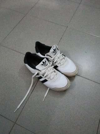Zapatillas Adidas Mujer Blancas y Negras