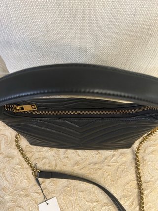 Bolso negro de hombro o bandolera