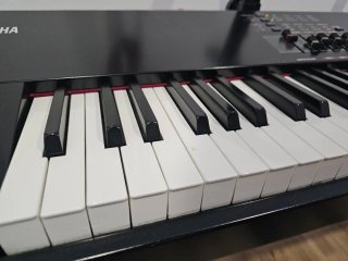 Yamaha S90 ES - Piano de escenario