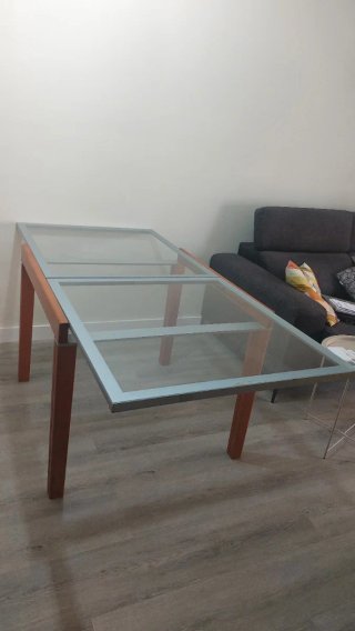 Mesa de comedor extensible cristal y madera .