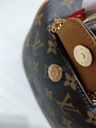 Necessaire Louis Vuitton Marrone