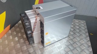 Antminer Bitmain S21