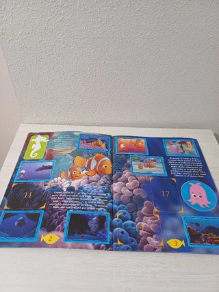 Álbum cromos Buscando a Nemo Panini