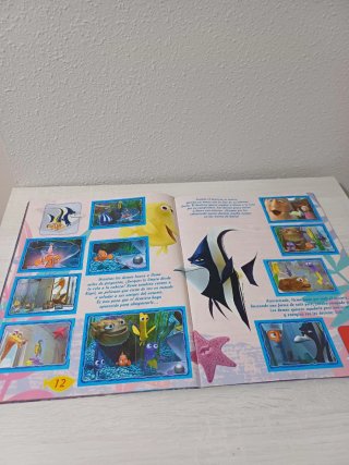 Álbum cromos Buscando a Nemo Panini