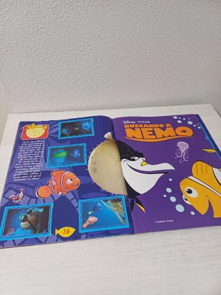 Álbum cromos Buscando a Nemo Panini