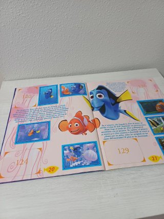 Álbum cromos Buscando a Nemo Panini