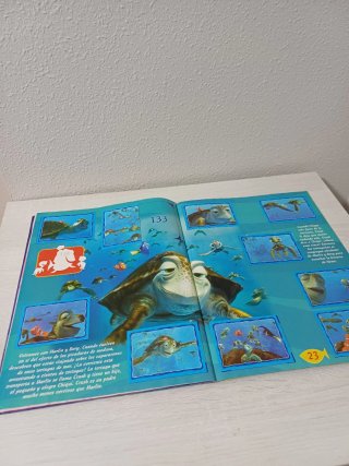 Álbum cromos Buscando a Nemo Panini
