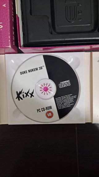 Duke Nukem 3D Kixx PC CD-ROM Completo