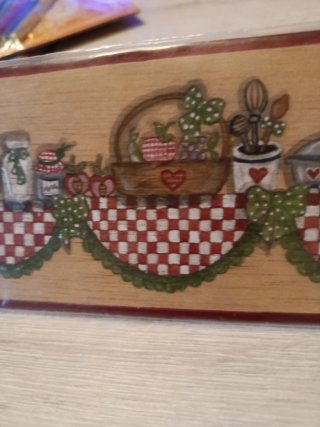 Adorno de madera para puerta