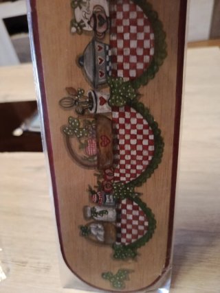 Adorno de madera para puerta