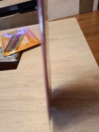 Adorno de madera para puerta