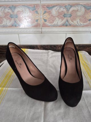 Tacones Gloria Ortiz Negros Talla 38