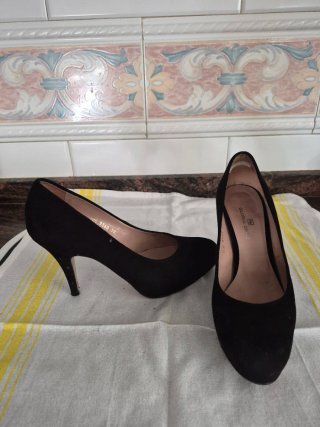 Tacones Gloria Ortiz Negros Talla 38