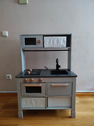 Cocinita de juguete SILLTRUT