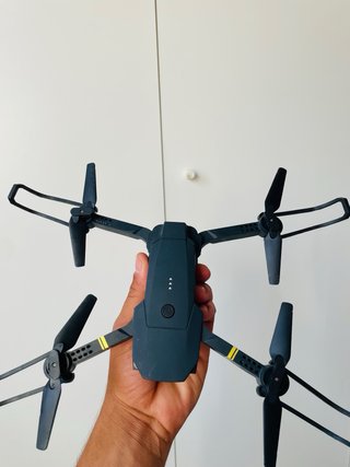 Dron con mando
