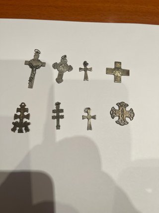 Lote 8 Cruces ,1 con Cristo)