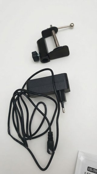 Lâmpada LED Mesa Braço Ajustável e Grampo
