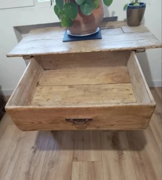 MESA TOCINERA ANTIGUA.