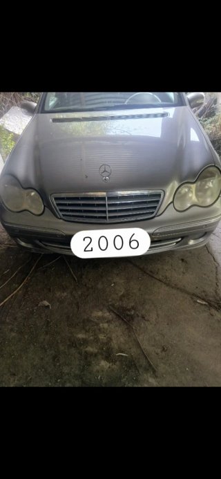 Mercedes-Benz Clase C 2006