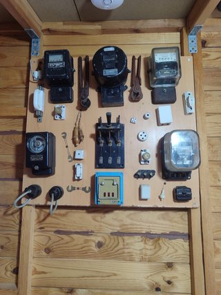 Lote material eléctrico antiguo y herramientas