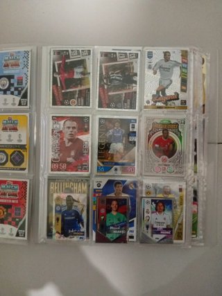 Álbum con +250 cromos fútbol exclusivos