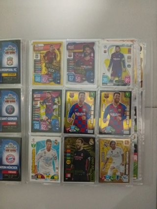 Álbum con +250 cromos fútbol exclusivos