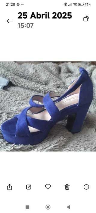 Zapatos de tacón azul