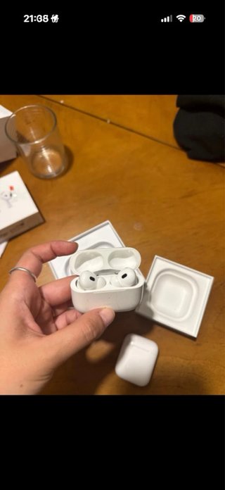 iPhone y AirPods Pro de Apple (Negro)