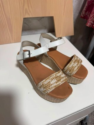 Sandalias Gala,de Piel Blanca,