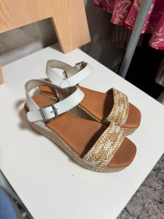 Sandalias Gala,de Piel Blanca,